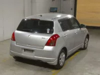 Suzuki SWIFT лот № 2075 оценка R  с аукциона в Японии 4