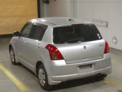 Suzuki SWIFT  с аукциона в Японии