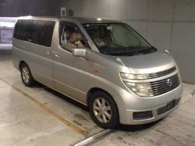 Nissan ELGRAND  с аукциона в Японии