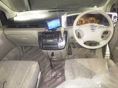 Nissan ELGRAND  с аукциона в Японии
