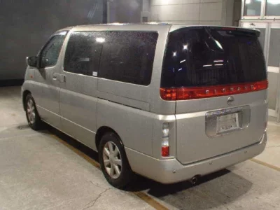 Nissan ELGRAND  с аукциона в Японии