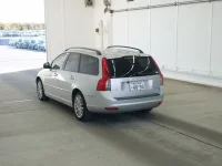 Volvo V50 лот № 5040 оценка 4  с аукциона в Японии 1