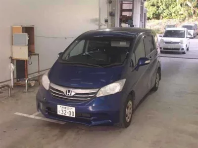 Honda FREED  с аукциона в Японии