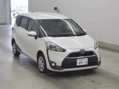 Toyota SIENTA  с аукциона в Японии