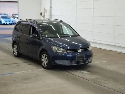 Volkswagen GOLF TOURAN  с аукциона в Японии