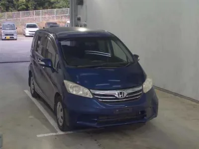 Honda FREED  с аукциона в Японии