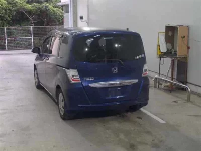 Honda FREED  с аукциона в Японии