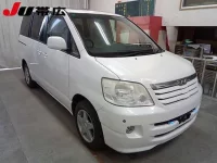Toyota NOAH лот № 7182 оценка R  с аукциона в Японии 3