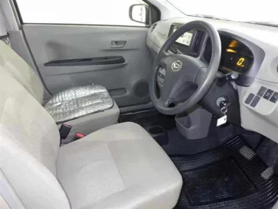 Daihatsu MIRA E S  с аукциона в Японии