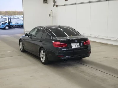 BMW 3-Series  с аукциона в Японии