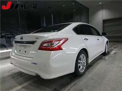 Nissan TEANA  с аукциона в Японии