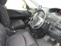Nissan SERENA лот № 1077 оценка 3  с аукциона в Японии 2
