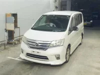 Nissan SERENA лот № 1077 оценка 3  с аукциона в Японии 3