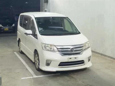 Nissan SERENA  с аукциона в Японии