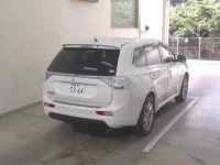 Mitsubishi OUTLANDER PHEV лот № 1097 оценка 3.5  с аукциона в Японии 4