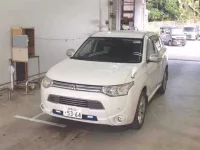 Mitsubishi OUTLANDER PHEV лот № 1097 оценка 3.5  с аукциона в Японии 3