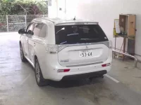 Mitsubishi OUTLANDER PHEV лот № 1097 оценка 3.5  с аукциона в Японии 1