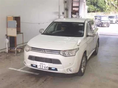 Mitsubishi OUTLANDER PHEV  с аукциона в Японии