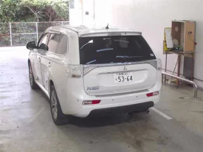 Mitsubishi OUTLANDER PHEV  с аукциона в Японии