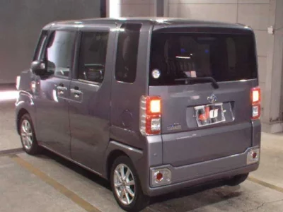 Toyota PIXIS MEGA