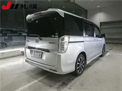 Honda STEP WAGON  с аукциона в Японии