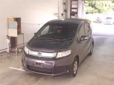 Honda FREED  с аукциона в Японии