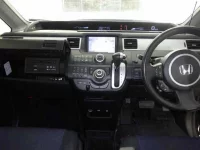 Honda STEP WAGON лот № 1123 оценка 3  с аукциона в Японии 5