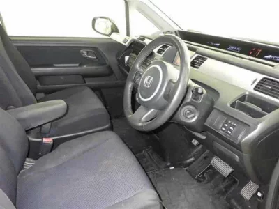 Honda STEP WAGON  с аукциона в Японии