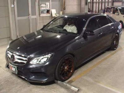 Mercedes-Benz E CLASS  с аукциона в Японии