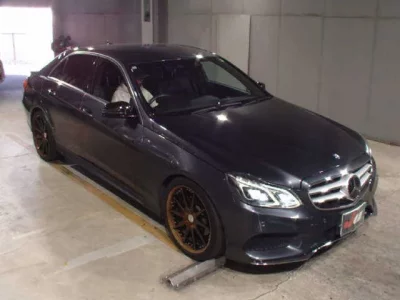Mercedes-Benz E CLASS  с аукциона в Японии