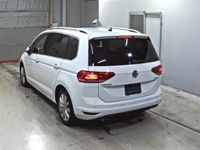 Volkswagen GOLF TOURAN  с аукциона в Японии