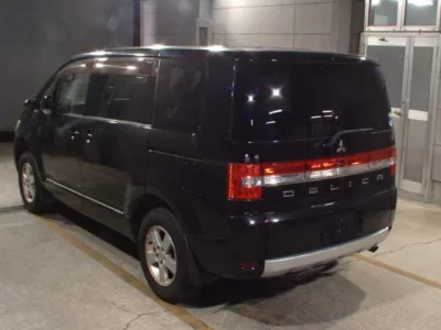 Mitsubishi DELICA D5  с аукциона в Японии