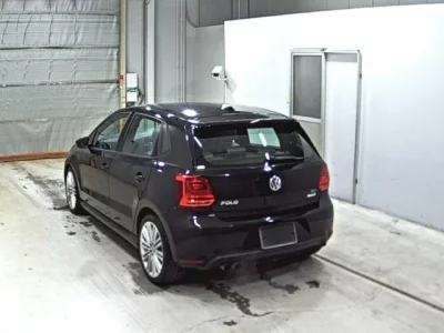 Volkswagen POLO  с аукциона в Японии