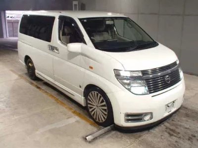 Nissan ELGRAND  с аукциона в Японии