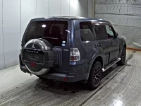 Mitsubishi PAJERO лот № 3050 оценка 3.5  с аукциона в Японии 4