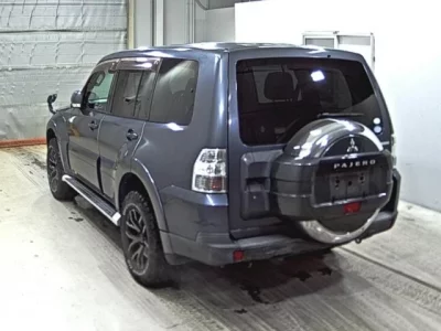 Mitsubishi PAJERO  с аукциона в Японии