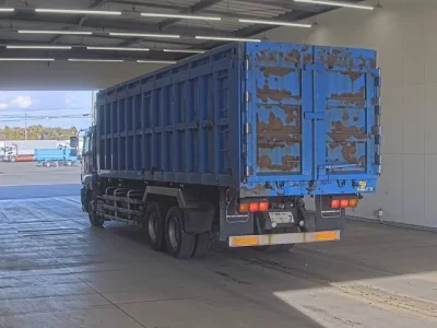 Isuzu GIGA  с аукциона в Японии