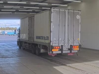 Isuzu GIGA  с аукциона в Японии