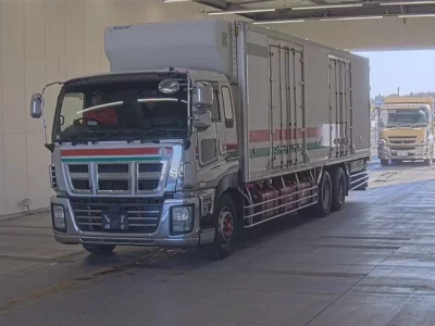 Isuzu GIGA  с аукциона в Японии