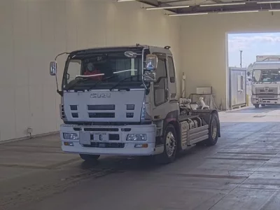 Isuzu GIGA  с аукциона в Японии