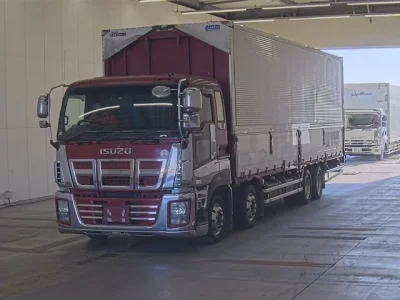 Isuzu GIGA  с аукциона в Японии