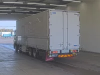 Isuzu GIGA лот № 4212 оценка 3  с аукциона в Японии 1