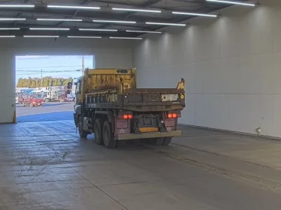 Isuzu GIGA  с аукциона в Японии