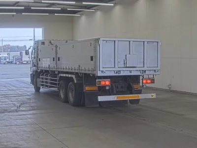 Isuzu GIGA  с аукциона в Японии