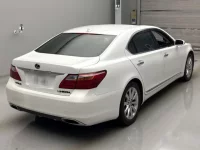 Lexus LS лот № 18001 оценка RA  с аукциона в Японии 1
