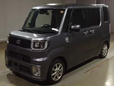 Toyota PIXIS MEGA