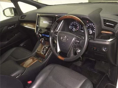 Toyota VELLFIRE  с аукциона в Японии