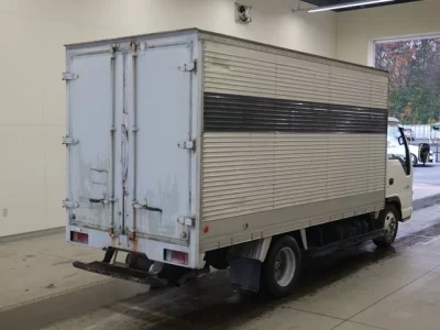 Isuzu ELF  с аукциона в Японии