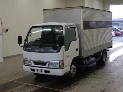 Isuzu ELF  с аукциона в Японии
