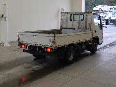 Isuzu ELF  с аукциона в Японии